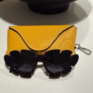 Black Loewe Flower Sunglasses